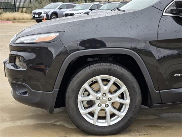 used 2015 Jeep Cherokee car, priced at $11,977