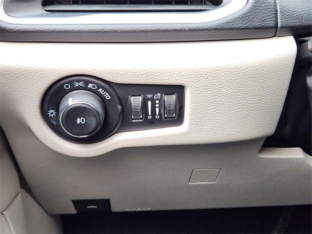 used 2022 Chrysler Pacifica car, priced at $23,477