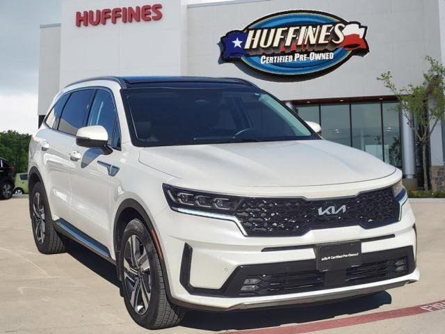 used 2022 Kia Sorento Plug-In Hybrid car, priced at $31,477