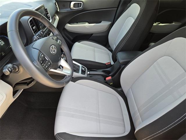 used 2025 Hyundai Venue car, priced at $19,977
