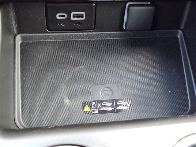 used 2024 GMC Yukon car, priced at $58,977