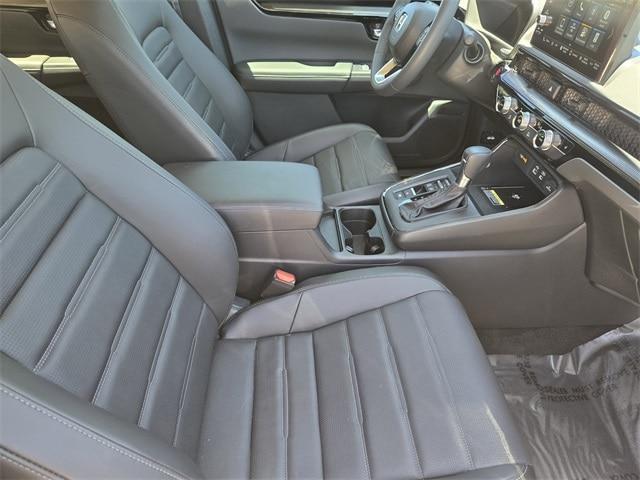 used 2025 Honda CR-V car, priced at $31,977