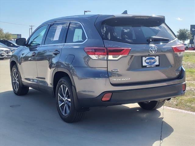 used 2019 Toyota Highlander car, priced at $24,377