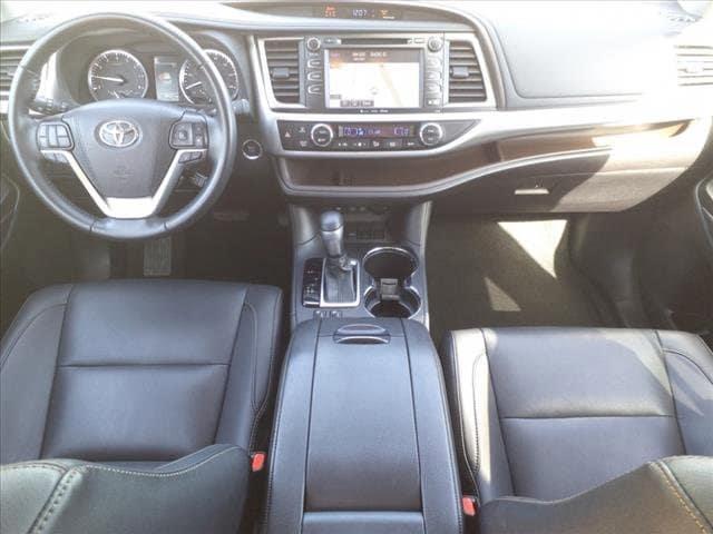 used 2019 Toyota Highlander car, priced at $24,377