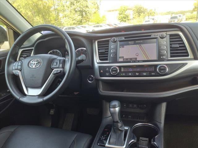 used 2019 Toyota Highlander car, priced at $24,377