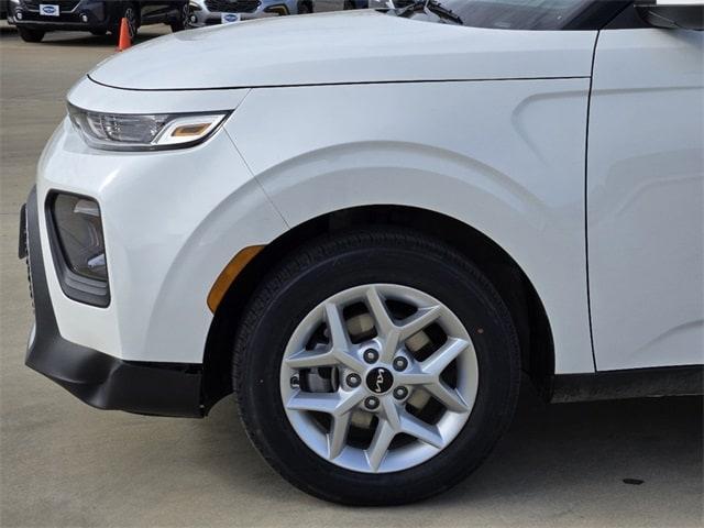 used 2022 Kia Soul car, priced at $15,977