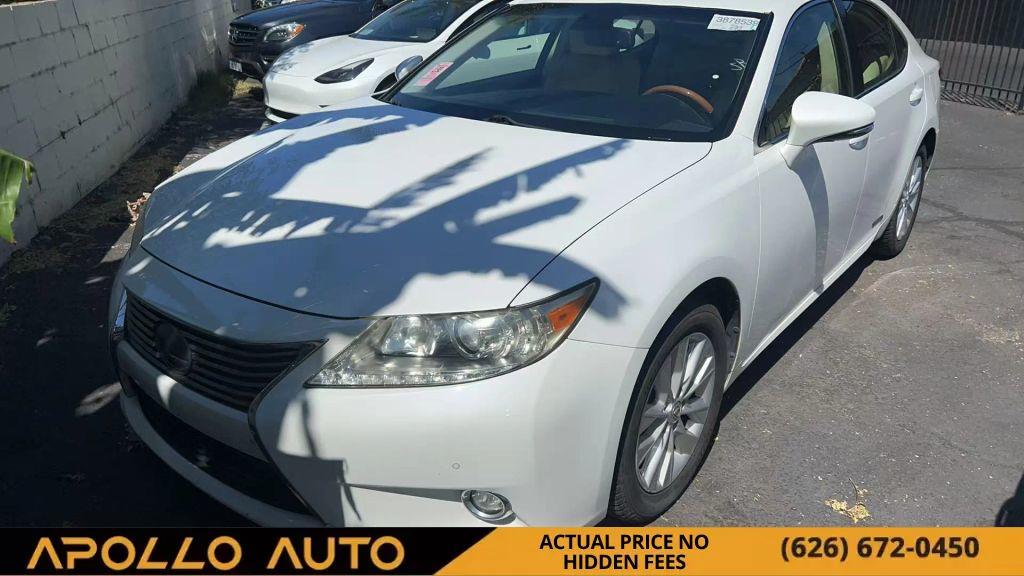 used 2015 Lexus ES 300h car, priced at $11,800