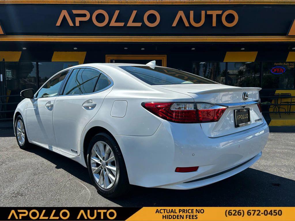 used 2015 Lexus ES 300h car, priced at $11,800