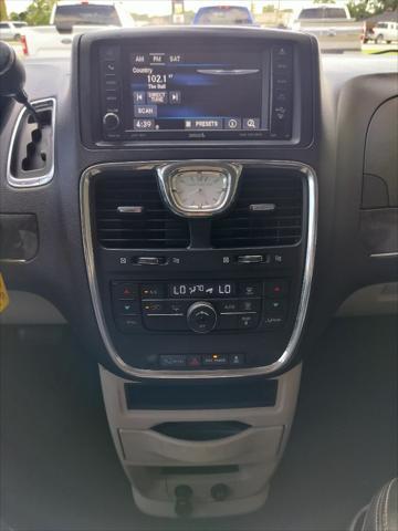 used 2013 Chrysler Town & Country car