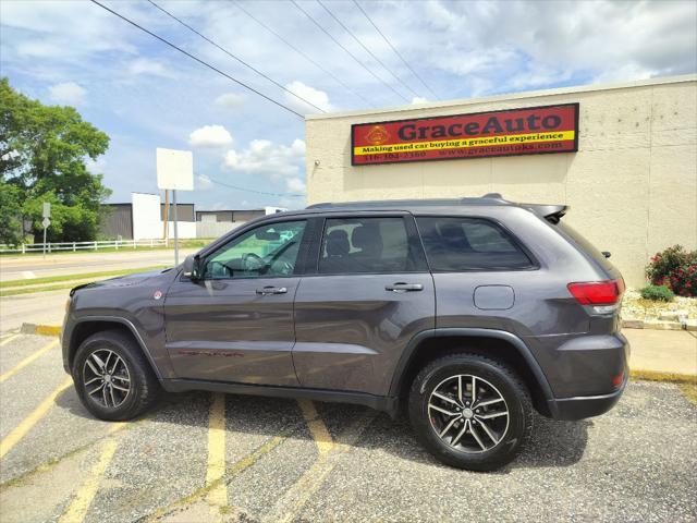 used 2017 Jeep Grand Cherokee car, priced at $17,999