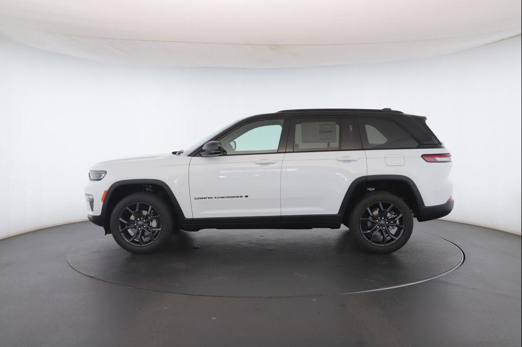 new 2025 Jeep Grand Cherokee car