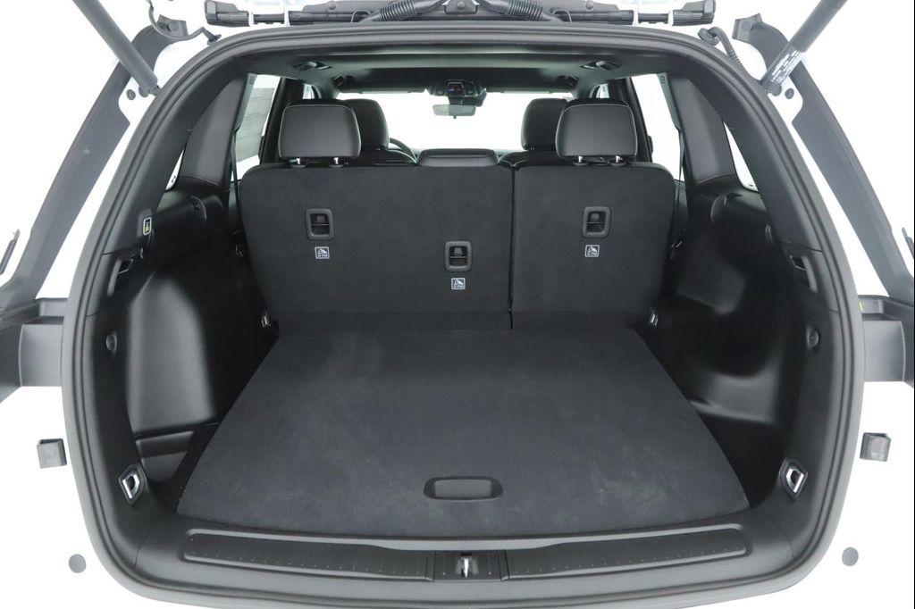 new 2025 Jeep Grand Cherokee car