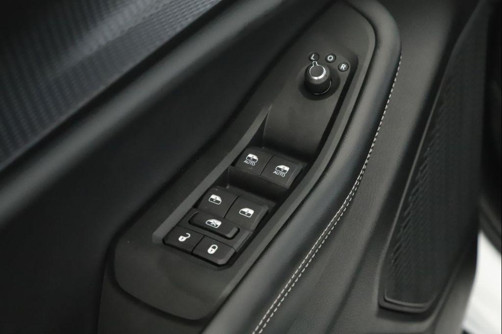 new 2025 Jeep Grand Cherokee car