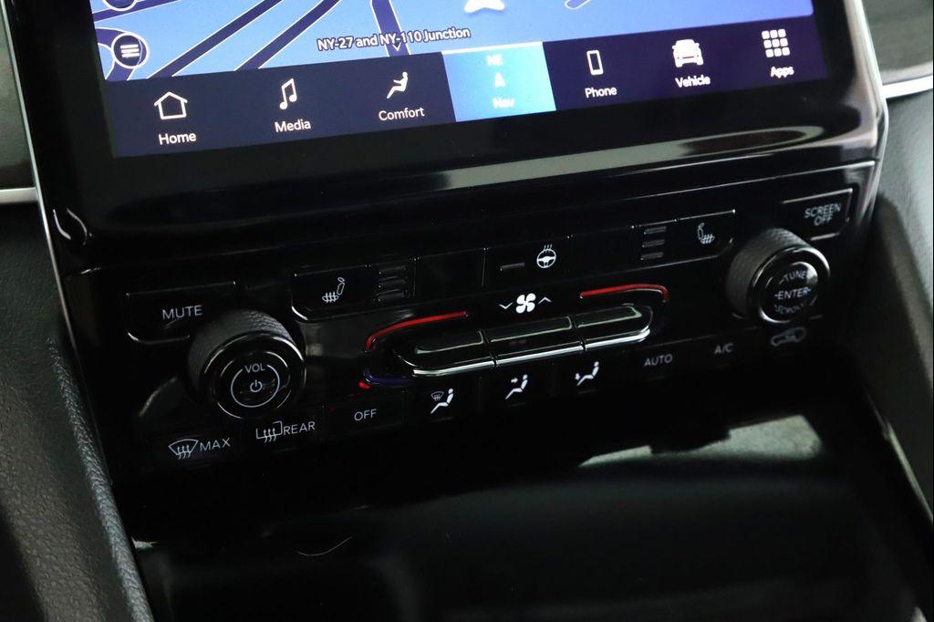 used 2022 Jeep Grand Cherokee car, priced at $33,900