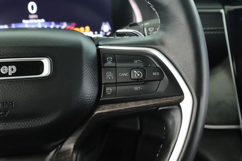 used 2022 Jeep Grand Cherokee car, priced at $33,900