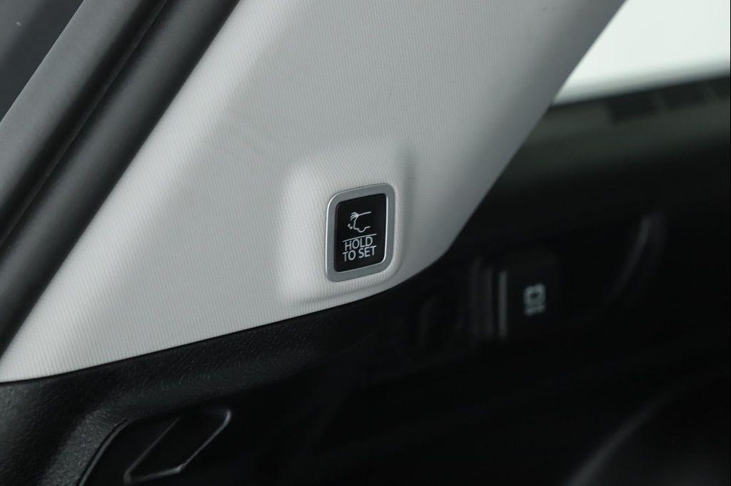 used 2022 Jeep Grand Cherokee car, priced at $33,900