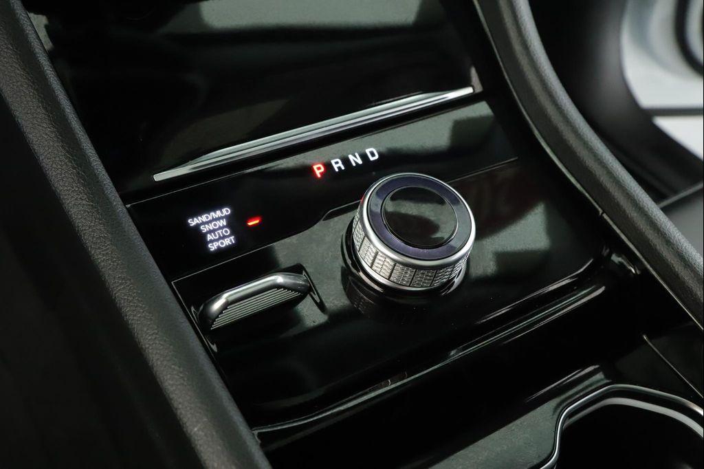 used 2022 Jeep Grand Cherokee car, priced at $33,900