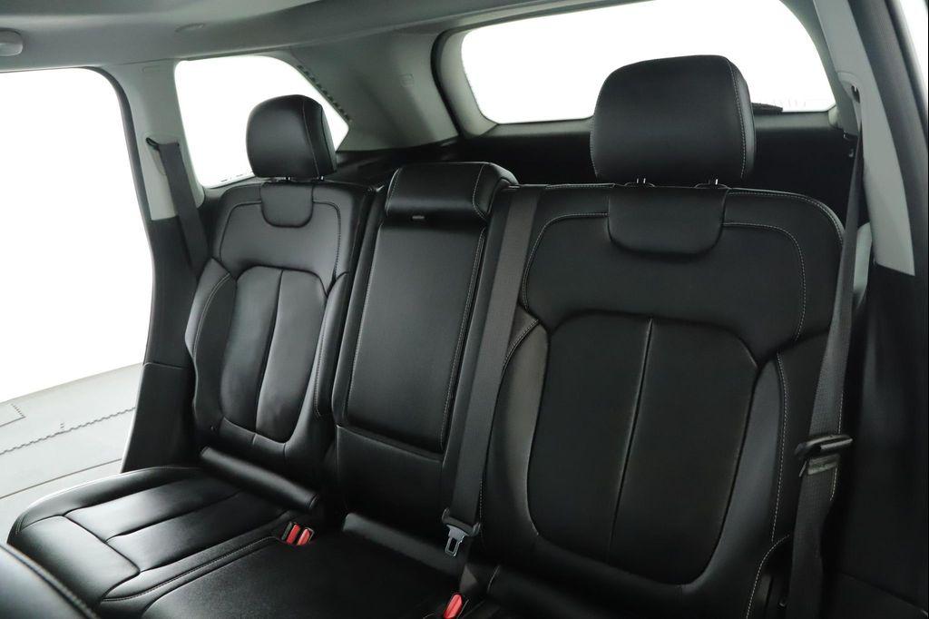 used 2022 Jeep Grand Cherokee car, priced at $33,900