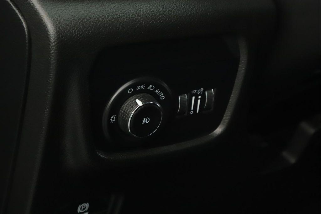 used 2022 Jeep Grand Cherokee car, priced at $33,900