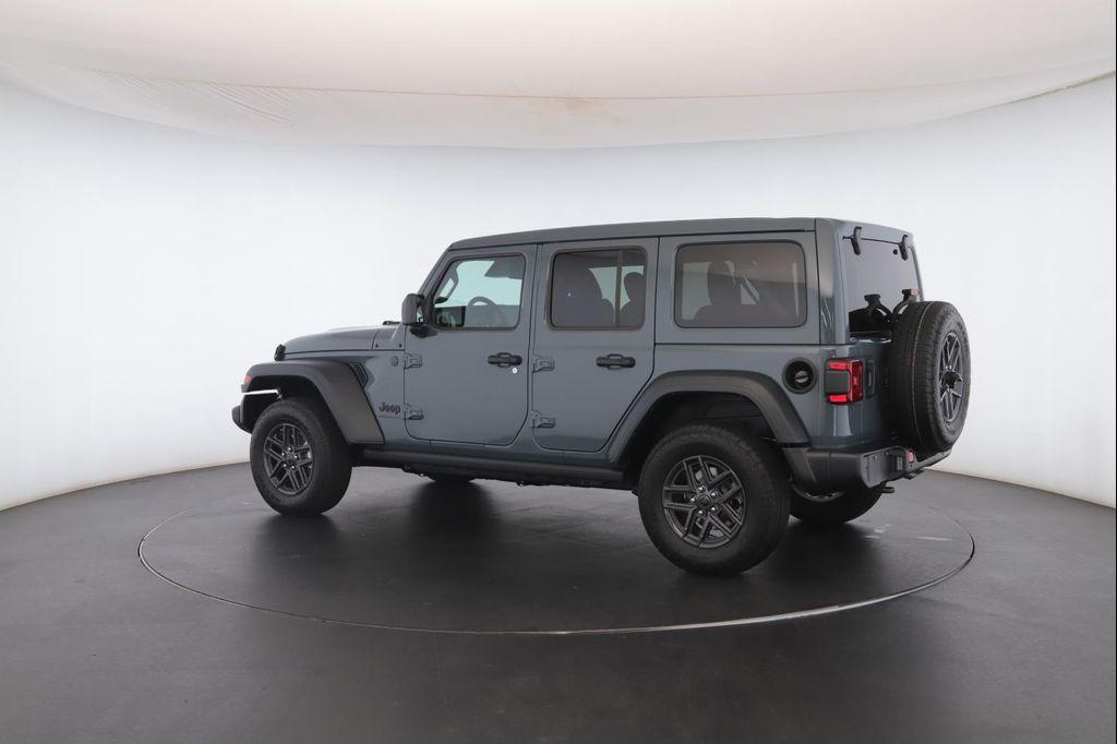 new 2025 Jeep Wrangler car