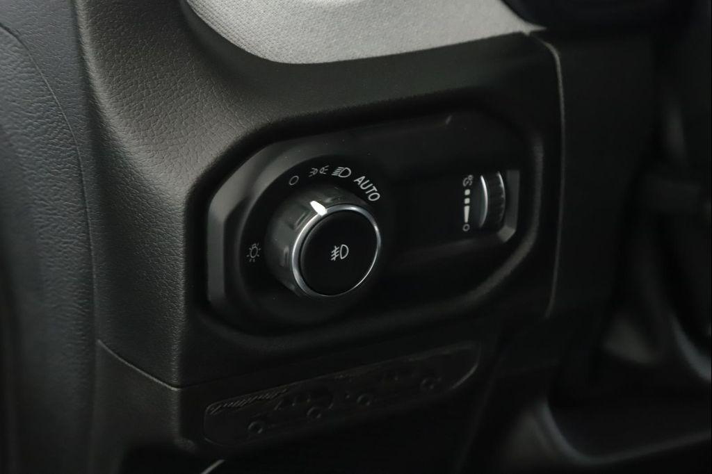new 2025 Jeep Wrangler car