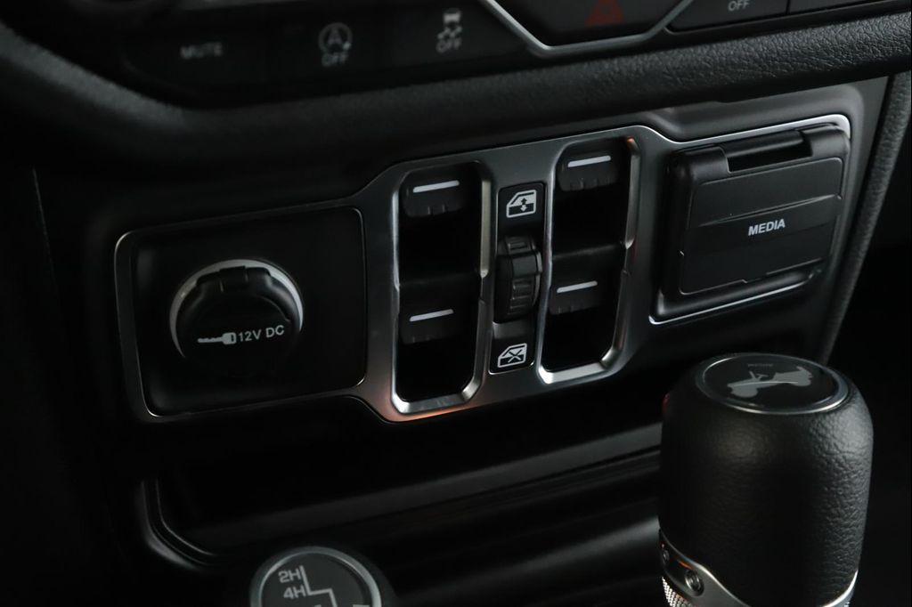 new 2025 Jeep Wrangler car