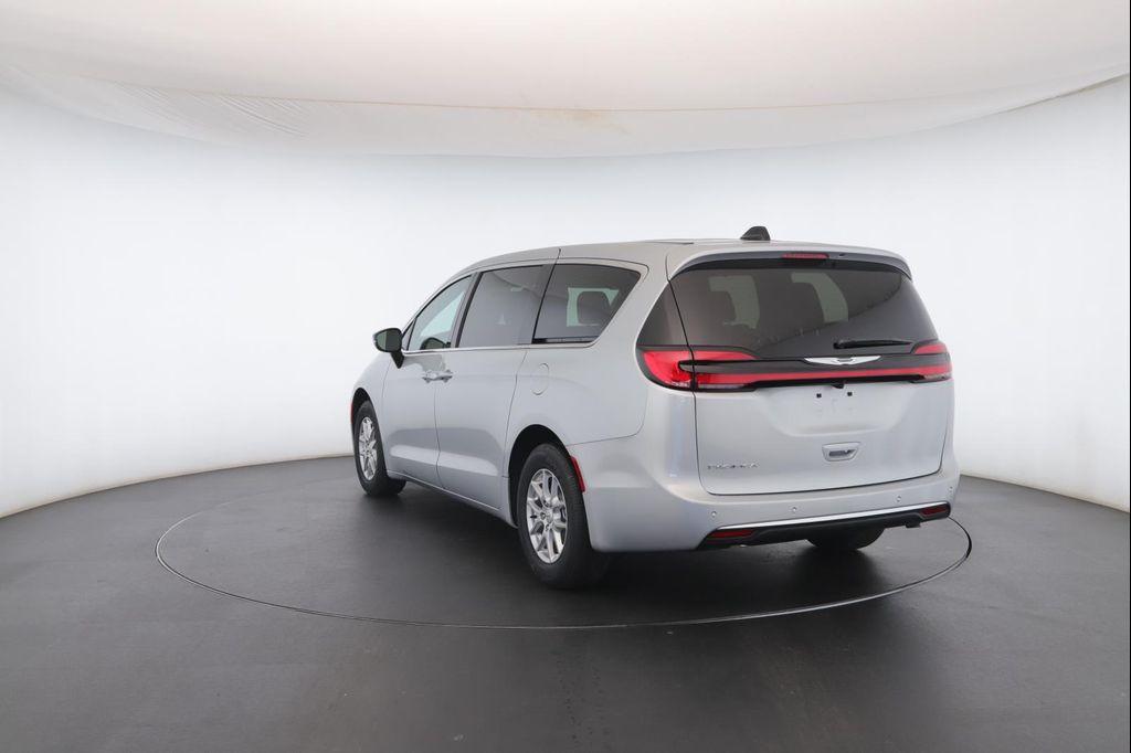 new 2026 Chrysler Pacifica car