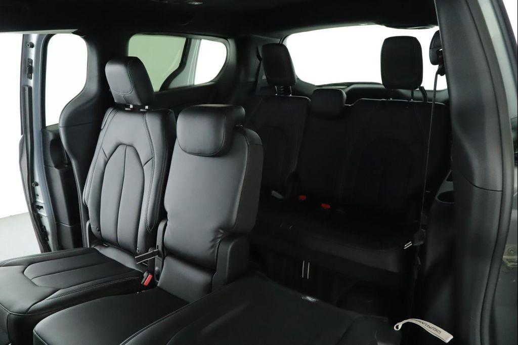 new 2026 Chrysler Pacifica car