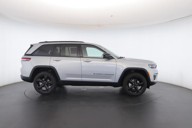 new 2025 Jeep Grand Cherokee car