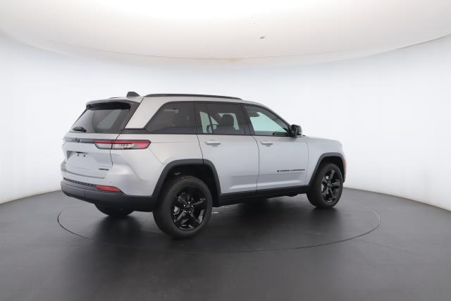 new 2025 Jeep Grand Cherokee car