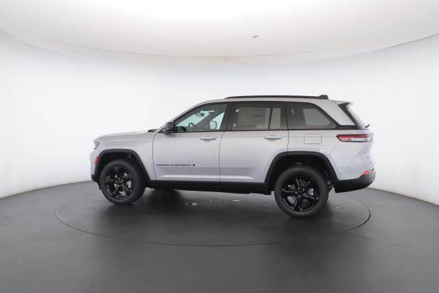 new 2025 Jeep Grand Cherokee car