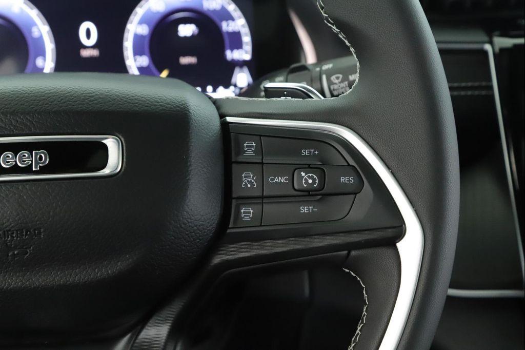 new 2025 Jeep Grand Cherokee car