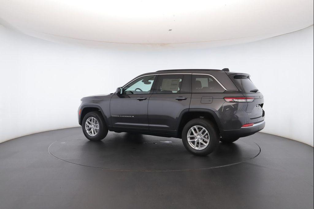 new 2025 Jeep Grand Cherokee car