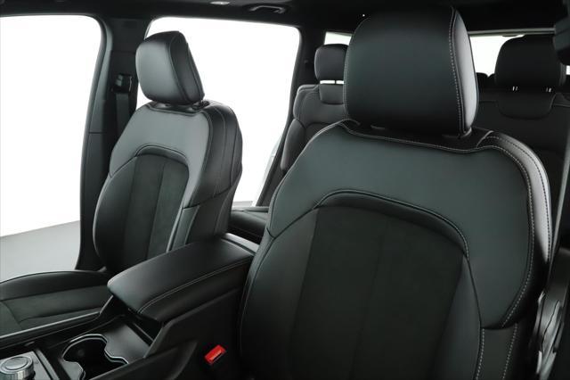 new 2025 Jeep Grand Cherokee L car