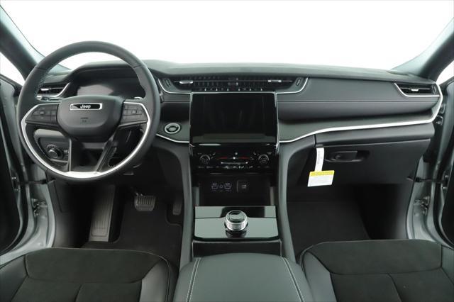 new 2025 Jeep Grand Cherokee L car