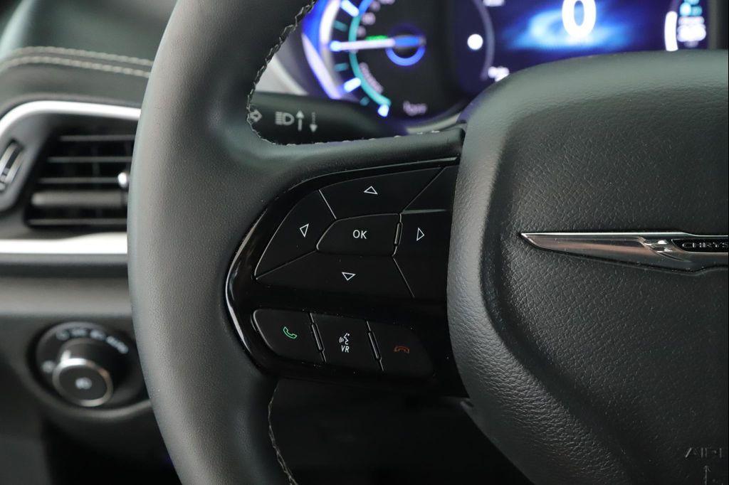 used 2022 Chrysler Pacifica Hybrid car, priced at $31,900