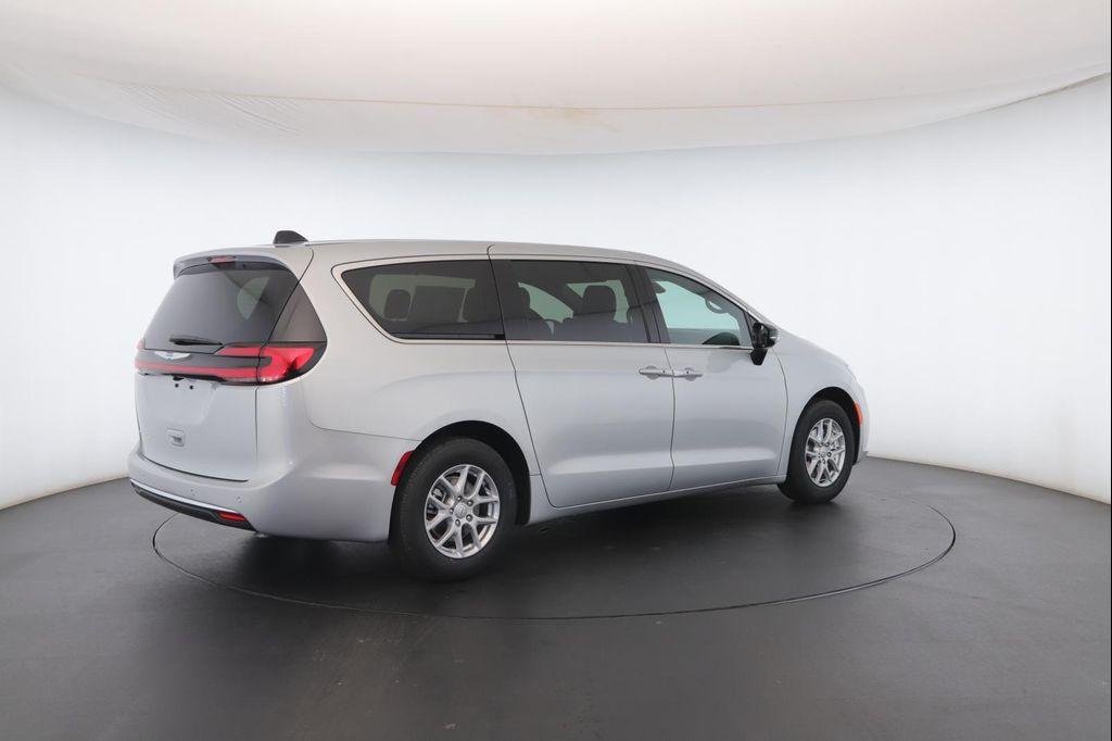 new 2026 Chrysler Pacifica car