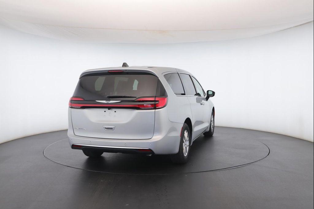 new 2026 Chrysler Pacifica car