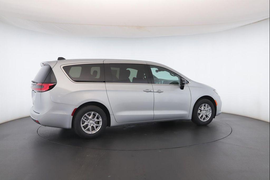 new 2026 Chrysler Pacifica car