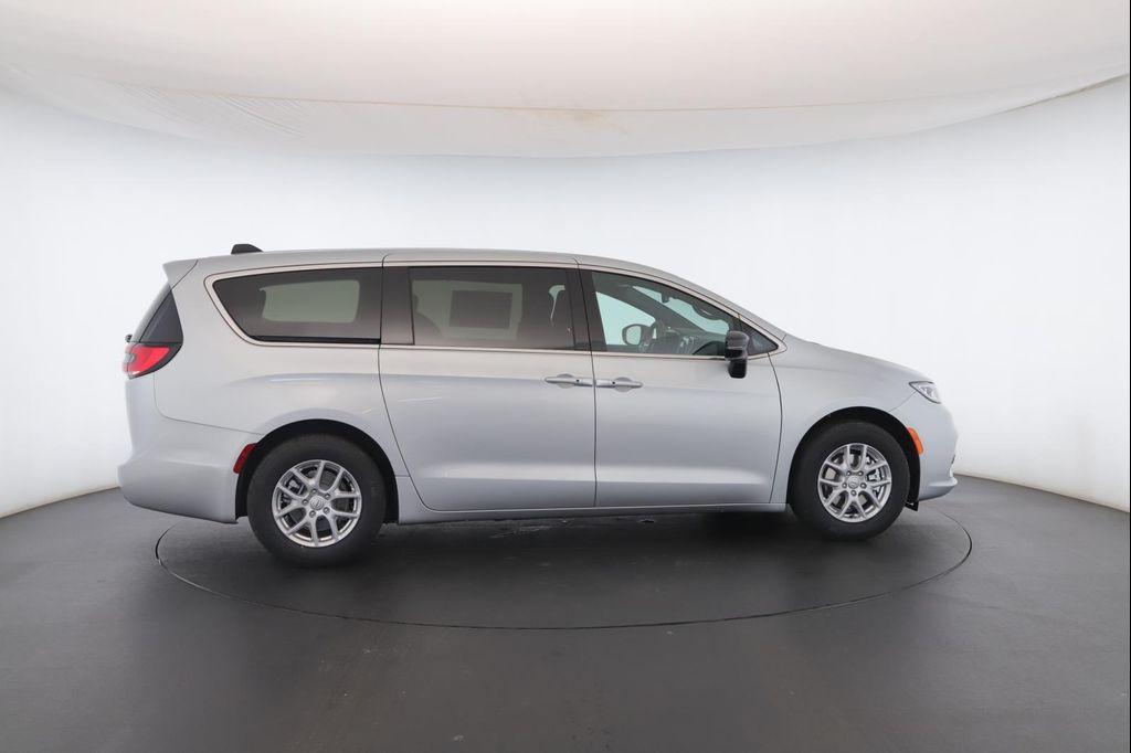 new 2026 Chrysler Pacifica car