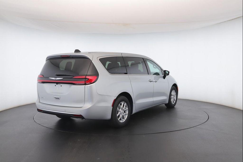 new 2026 Chrysler Pacifica car
