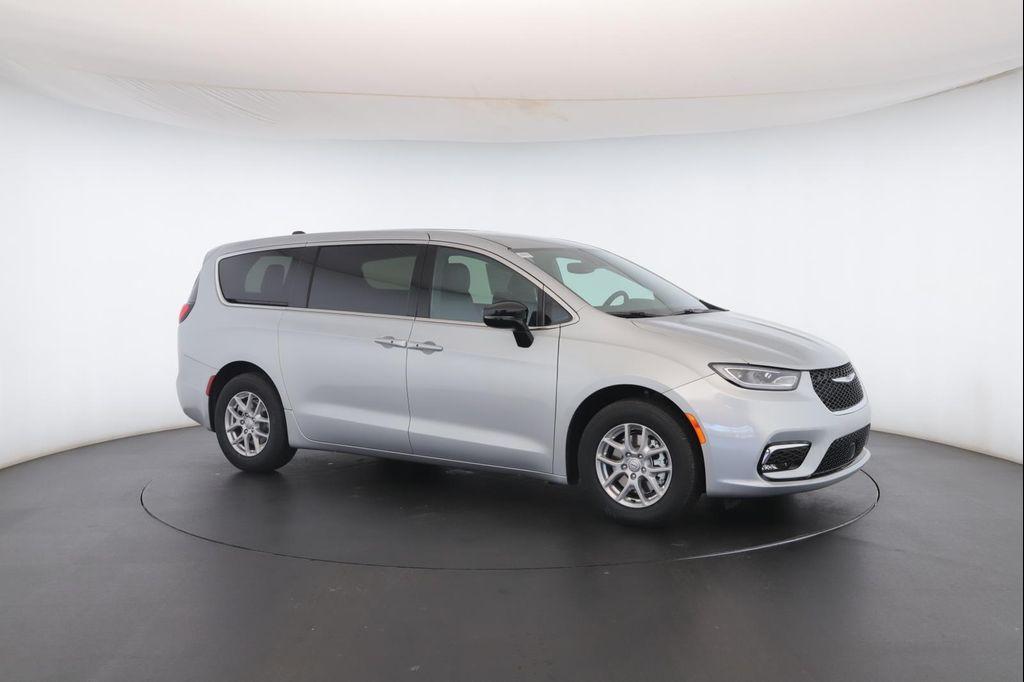 new 2026 Chrysler Pacifica car