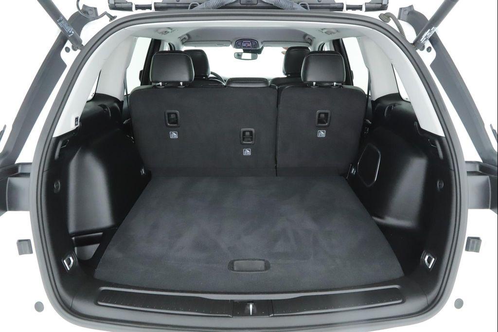 used 2023 Jeep Grand Cherokee car, priced at $35,900