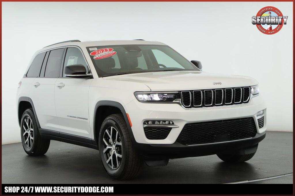 used 2023 Jeep Grand Cherokee car, priced at $35,900