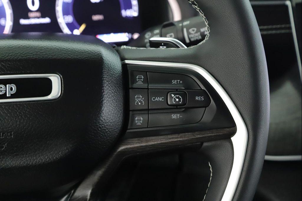 used 2023 Jeep Grand Cherokee car, priced at $35,900