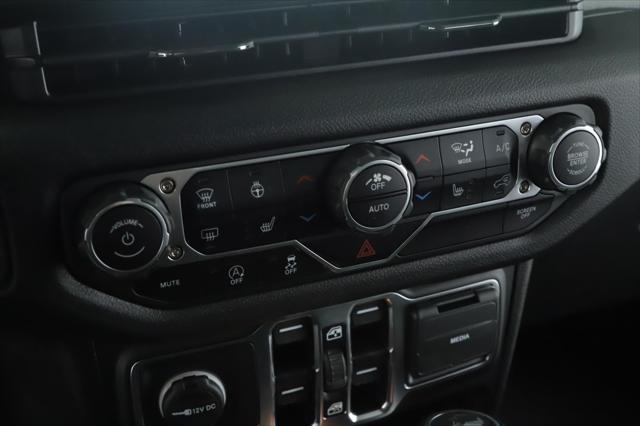 new 2025 Jeep Wrangler car, priced at $69,734