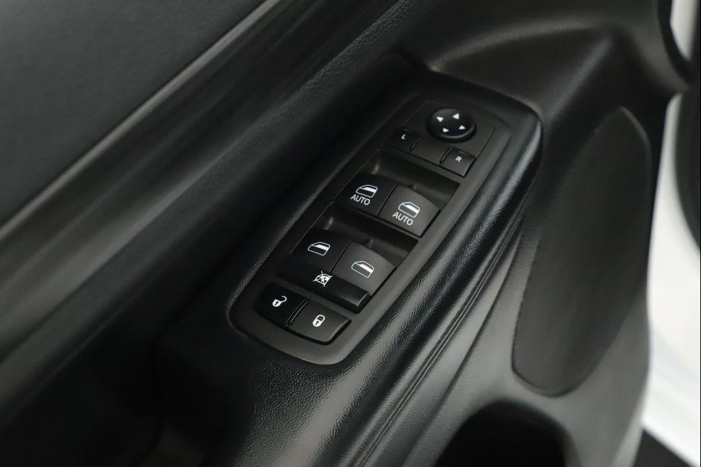 used 2022 Jeep Grand Cherokee car, priced at $27,900