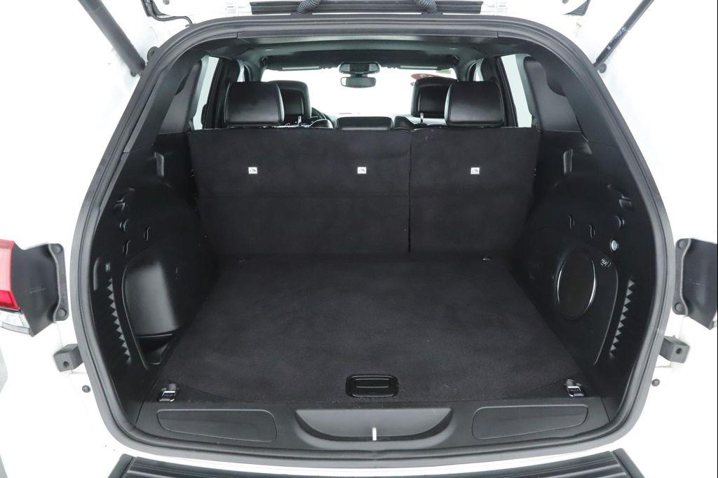 used 2022 Jeep Grand Cherokee car, priced at $27,900