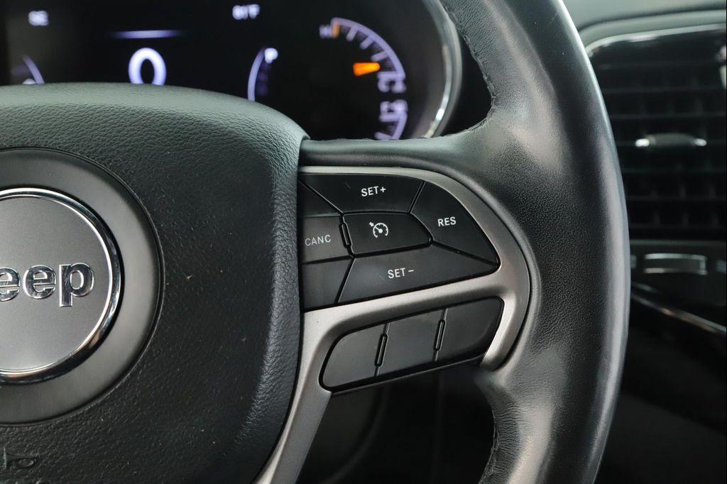 used 2022 Jeep Grand Cherokee car, priced at $27,900