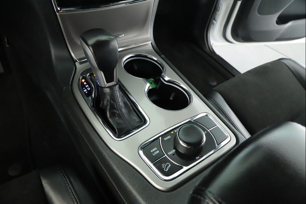 used 2022 Jeep Grand Cherokee car, priced at $27,900